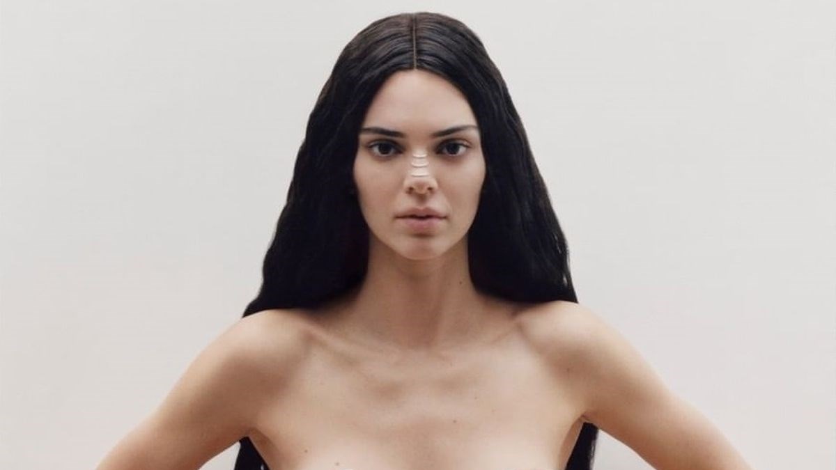 Nakon banane na zid zalijepio golu Kendall Jenner