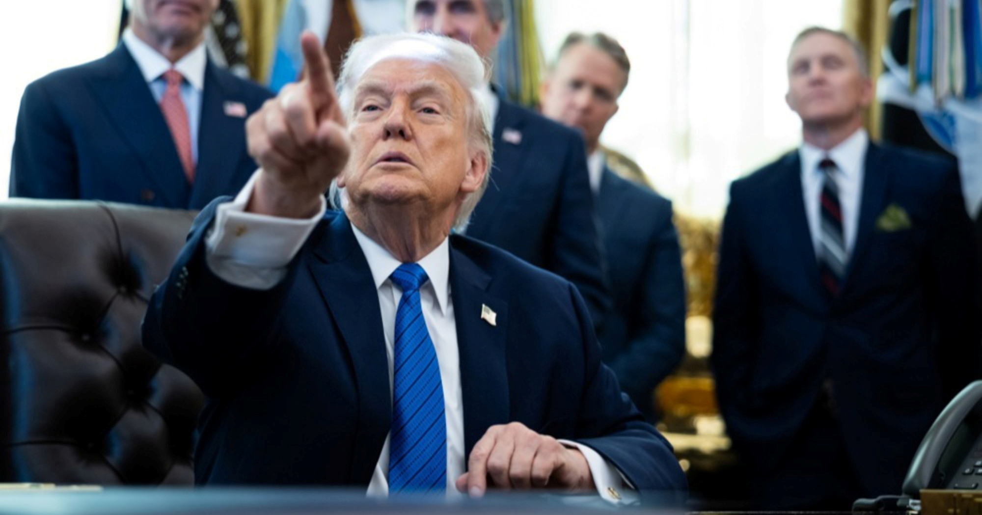 Trump dao rok Iranu. "Elektrane i mostovi su na meti ako Hormuz ostane zatvoren"