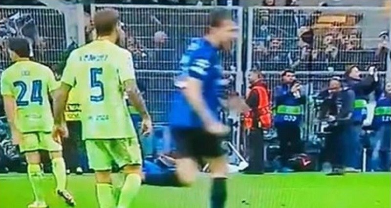 VIDEO Igrač Barce nekažnjeno pljunuo na junaka Intera: "Provocirao me slaveći gol"