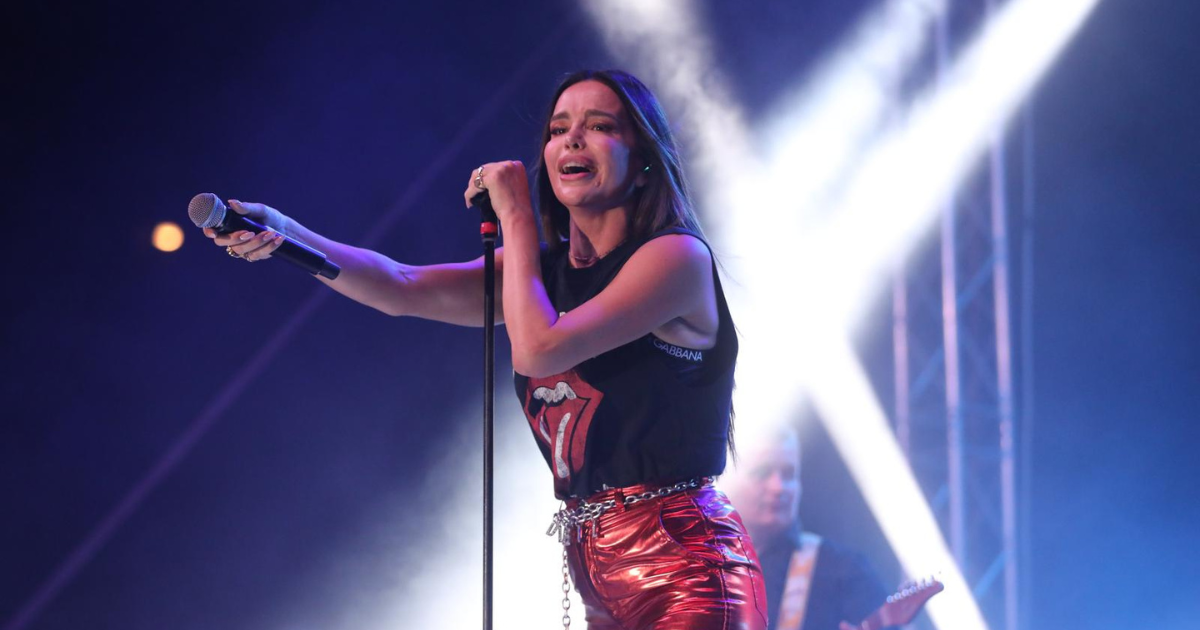 Severina održala koncert u Pločama, pažnju privukla rokerskim outfitom