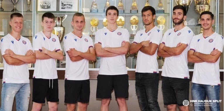 Hajduk potpisao ugovore sa sedmoricom igrača