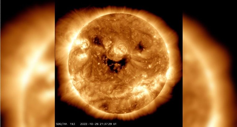 NASA objavila fotku Sunca koje izgleda kao da se smije, prizor je hit