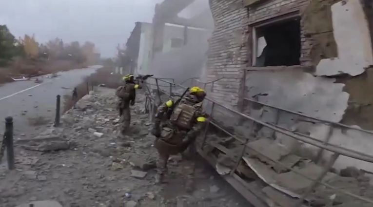 VIDEO Ukrajinci objavili snimku uličnih borbi u Kupjansku