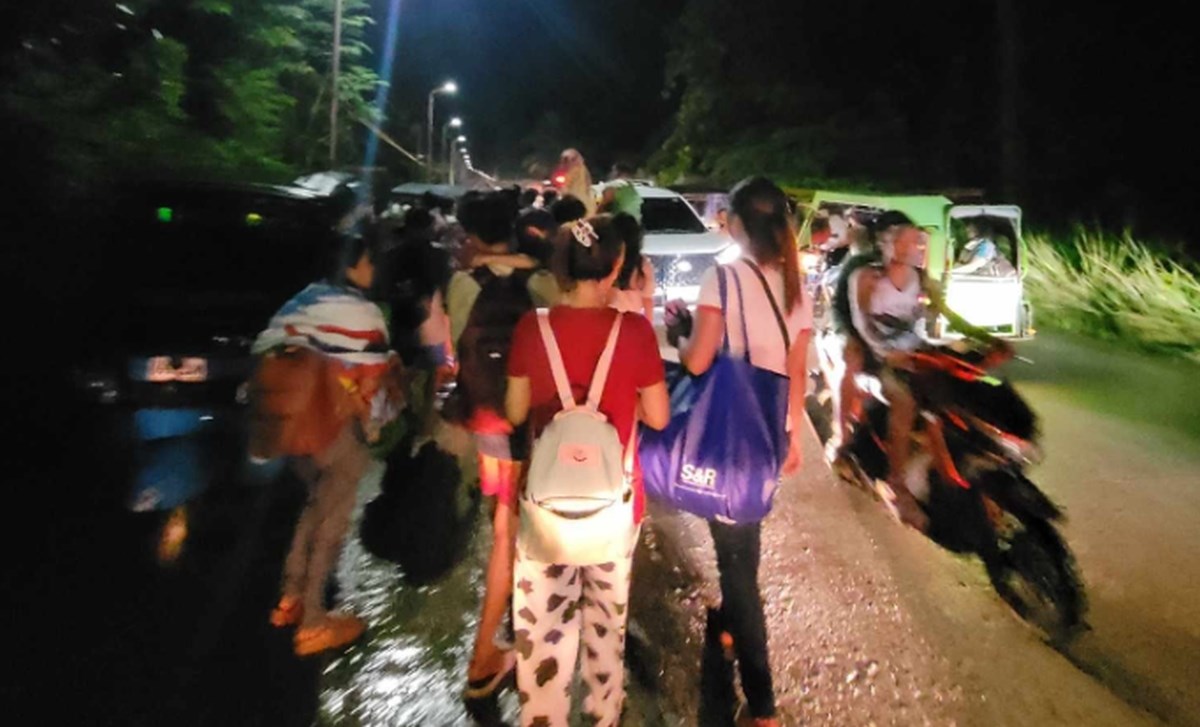 VIDEO Potres od 7.5 na Filipinima, ljudi bježali nakon upozorenja na tsunami