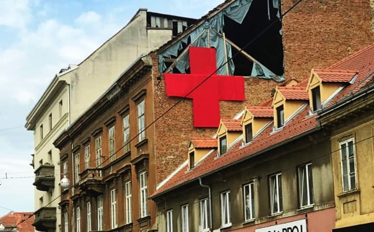 Po Zagrebu osvanuli ogromni crveni križevi. Saznali smo što znače