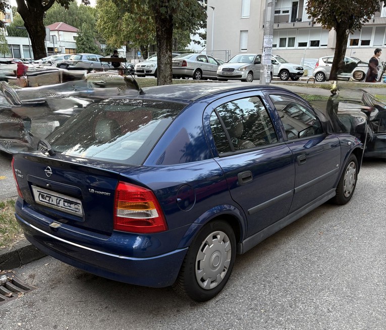 Ova Astra G iz 2005. ima samo 94.000 kilometara. Prodaje se za 2800 eura