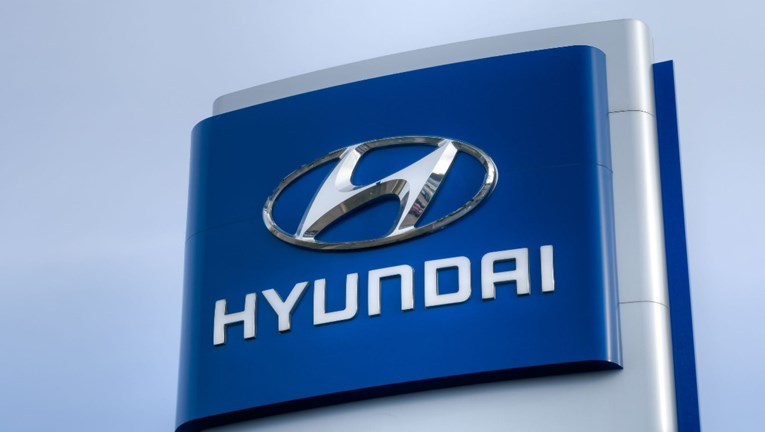 I Hyundai mijenja logo, a Mercedes smanjio zvijezdu