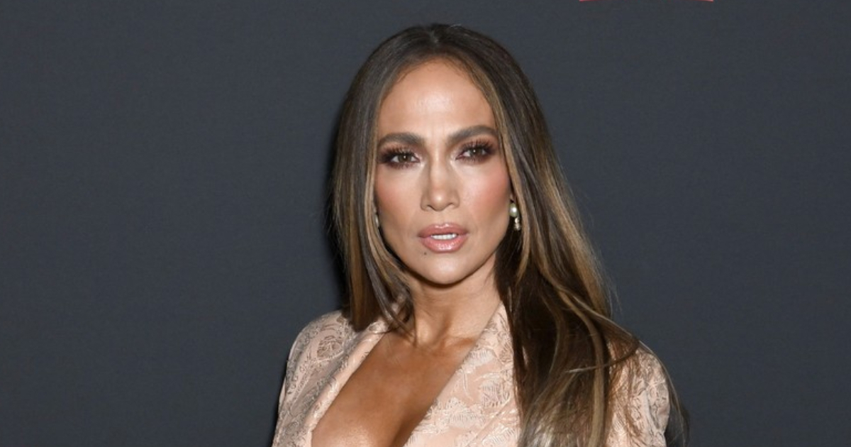 Jennifer Lopez vratila čipku u fokus, naravno, na glamurozan način