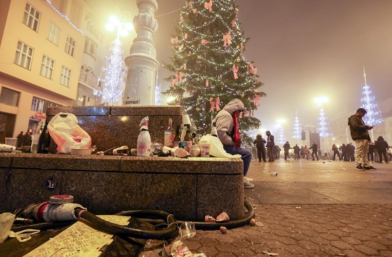 FOTO Nakon velikog slavlja za doček u centru Zagreba ostala je gomila smeća