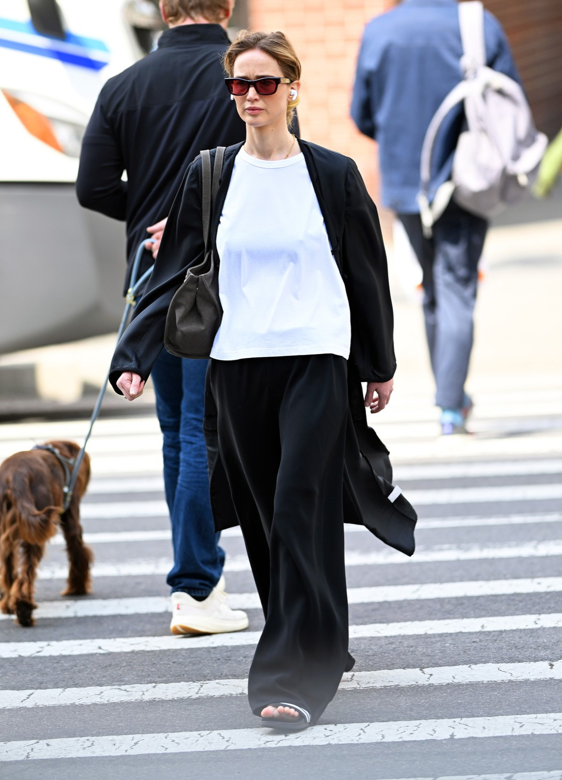 Jennifer Lawrence prošetala New Yorkom, pažnju privukao izbor obuće