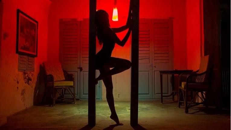 Grčka otvara javne kuće, ali klijenti imaju 15 minuta i prozori moraju biti otvoreni