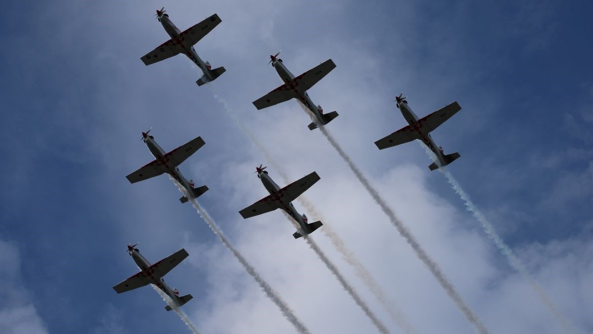 Zračne snage sudjelovale u mimohodu s 47 aviona, uključujući skupinu Krila Oluje