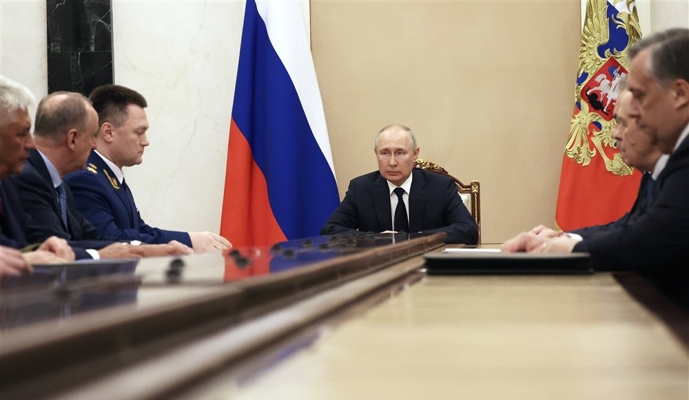 Putin se sastao sa sigurnosnim službama, na sastanku i Šojgu. Objavljene fotografije