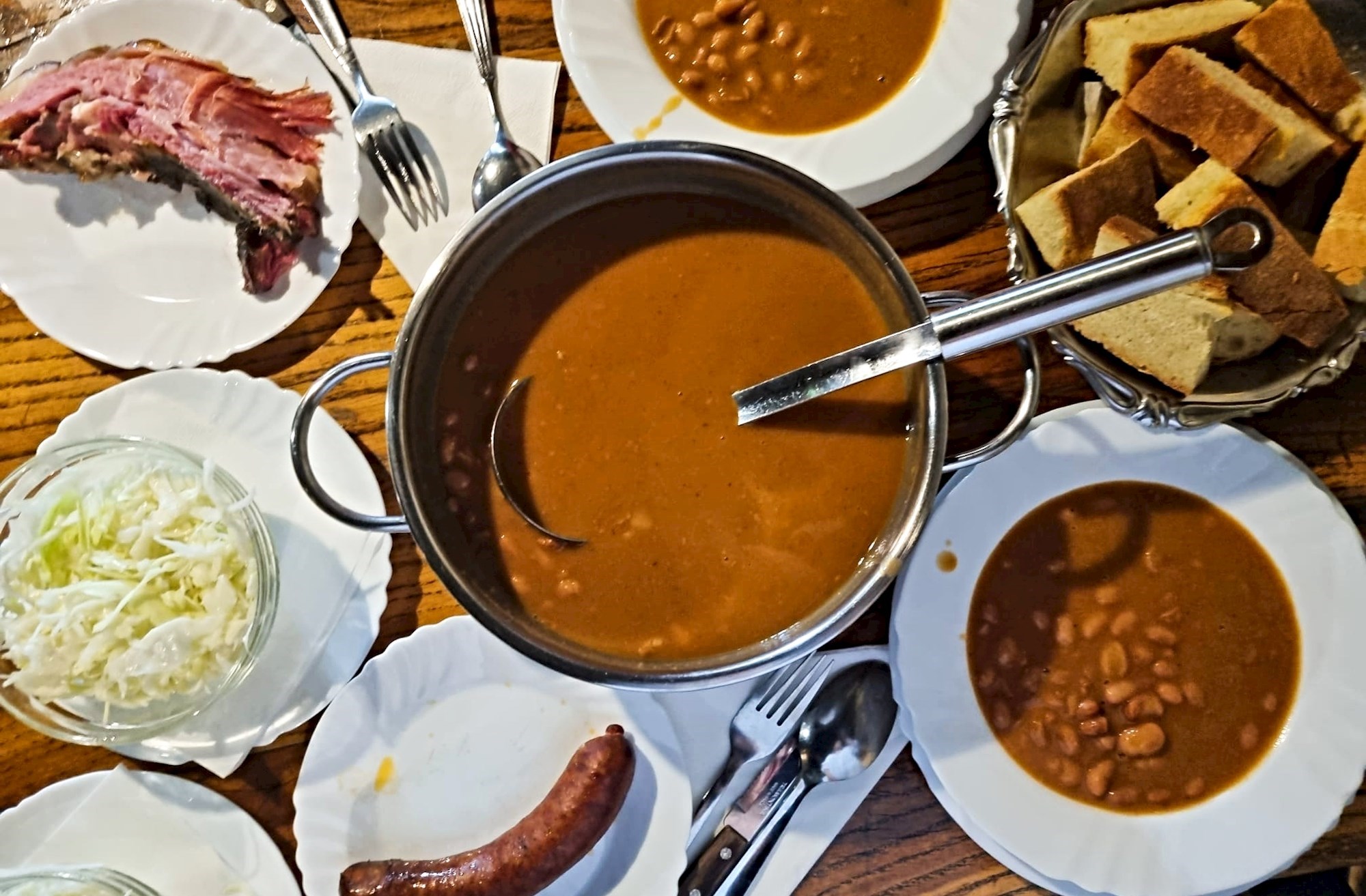 Našli smo mjesto s jeftinim gablecima, porcije su ogromne