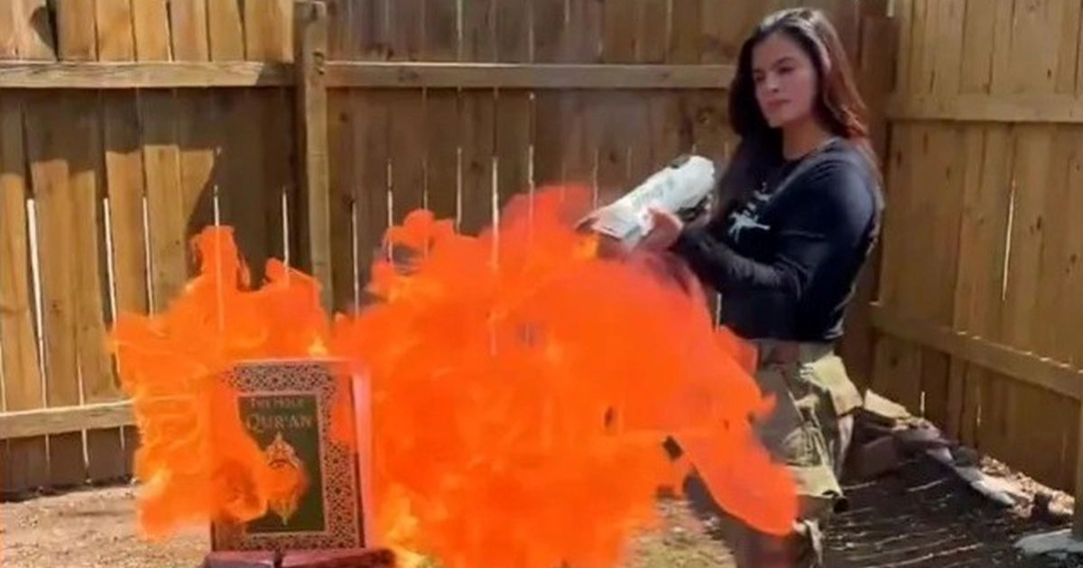 VIDEO Republikanka spalila Kuran: "Moramo jednom zauvijek zaustaviti islam u SAD-u"