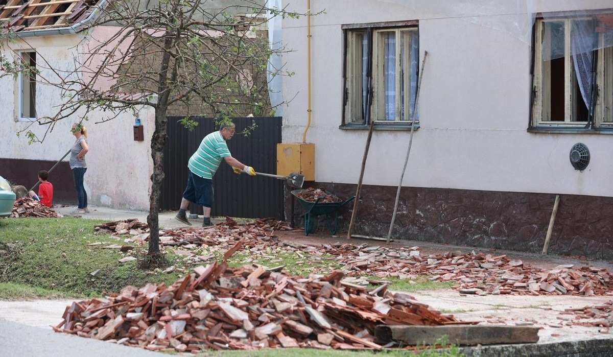 Hrvatska vojska pomaže Bošnjacima nakon nevremena, stiglo 50 vojnika