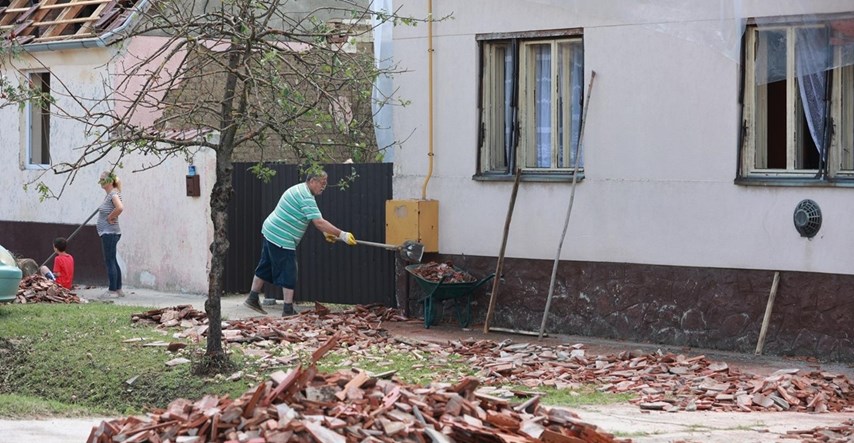 50 vojnika u Bošnjacima, pomažu stanovnicima nakon olujnog nevremena