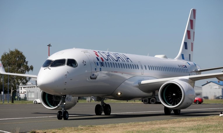 FOTO Ovo je novi avion Croatia Airlinesa. Svečano ga dočekao Plenković