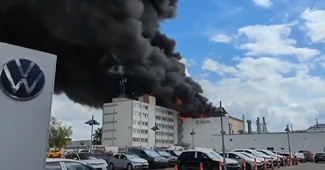 VIDEO Velik požar u Berlinu. Vatra zahvatila kemikalije, opasnost od otrovnih plinova