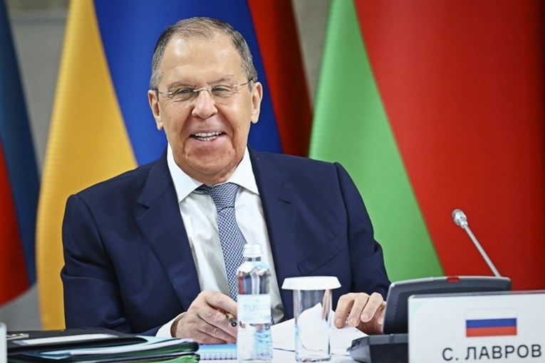 Lavrov: SAD je blokirao 95% trgovine s Rusijom, ali mi ne tražimo milost