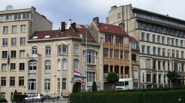 Ovo je luksuzna zgrada HGK u Bruxellesu, prodaju je za 2.25 milijuna eura