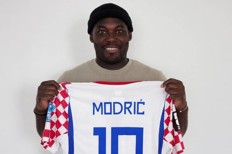 Modrić bio jedan od dvojice koji su mu došli na proslavu 2012. Luka mu sad dao dres