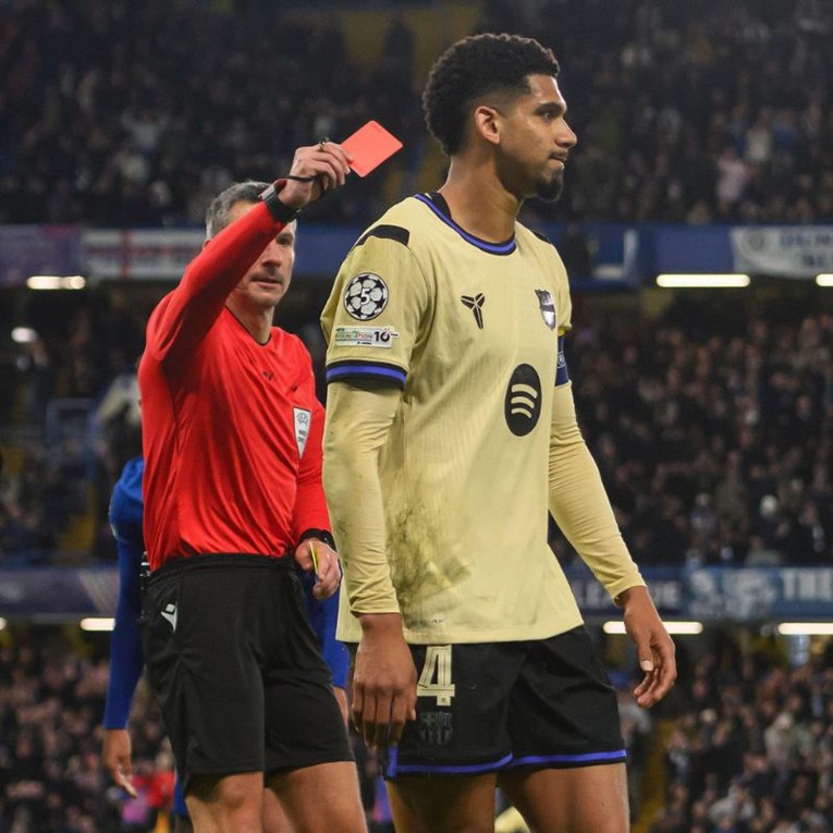 As o Barcinom tragičaru: Opet on