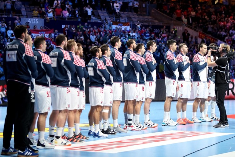 Pogledajte kako je 10 tisuća Hrvata pjevalo himnu na finalu Eura