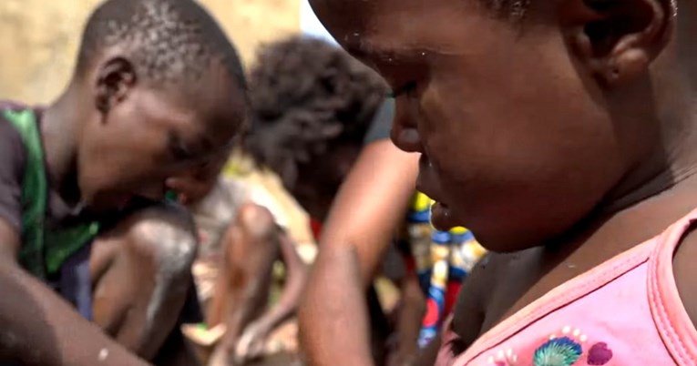 Patnju djece u Kongu teško je pojmiti: Dječake vrbuju u vojnike, djevojčice siluju