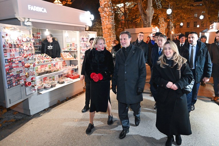 Jandroković sa slovenskom kolegicom obišao adventske lokacije u Zagrebu