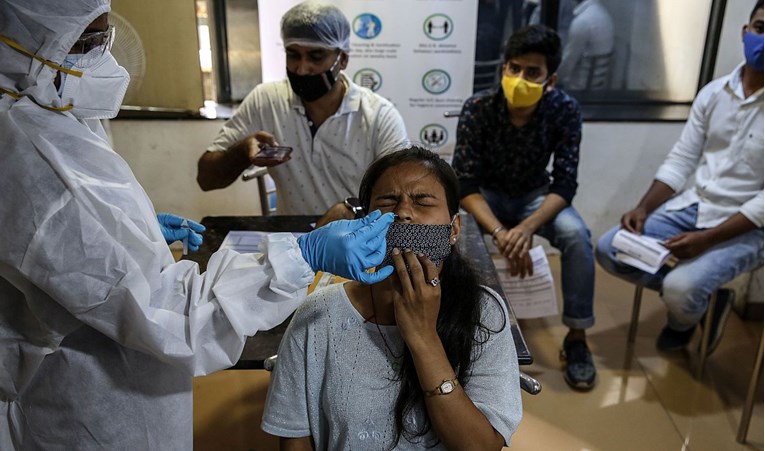 Indija ima najveći broj dnevnih slučajeva, broj zaraženih premašio 7 milijuna