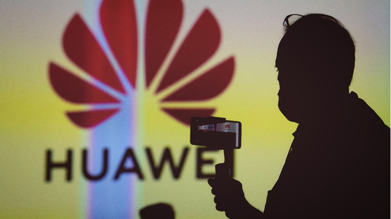 Britanske tvrtke koje će surađivati s Huaweijem u uvođenju 5G mreža bit će kažnjavane