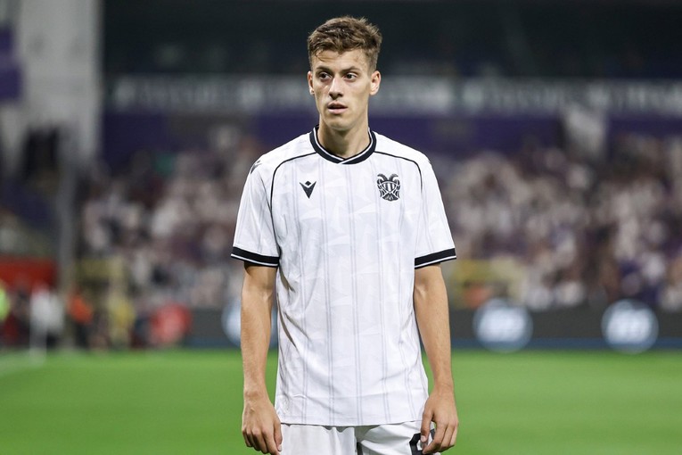 Navijači PAOK-a presreli zvijezdu na aerodromu zbog transfera u Borussiju