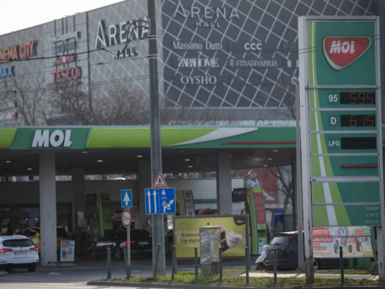 Pokrenut postupak protiv Mađarske i Slovačke zbog posebnih cijena goriva za strance