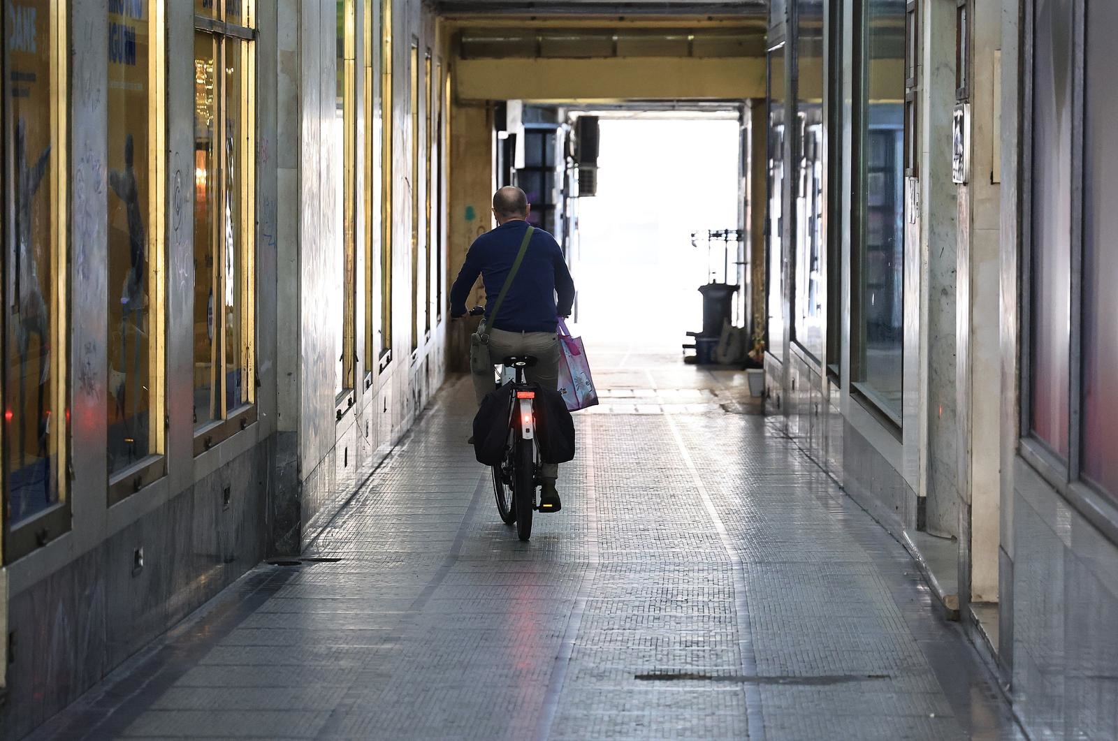 Ovako izgleda kultni prolaz u centru Zagreba. Nekad je bio pun svega, danas je pust