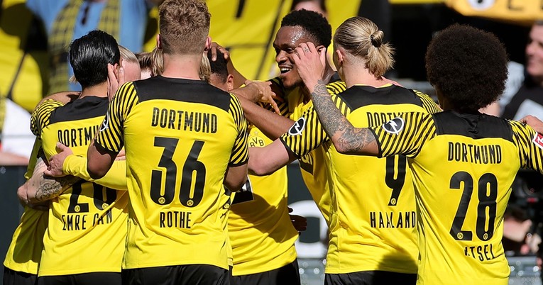 Haland zabio dva, Borussia šest golova. Freiburg ostao u igri za Ligu prvaka