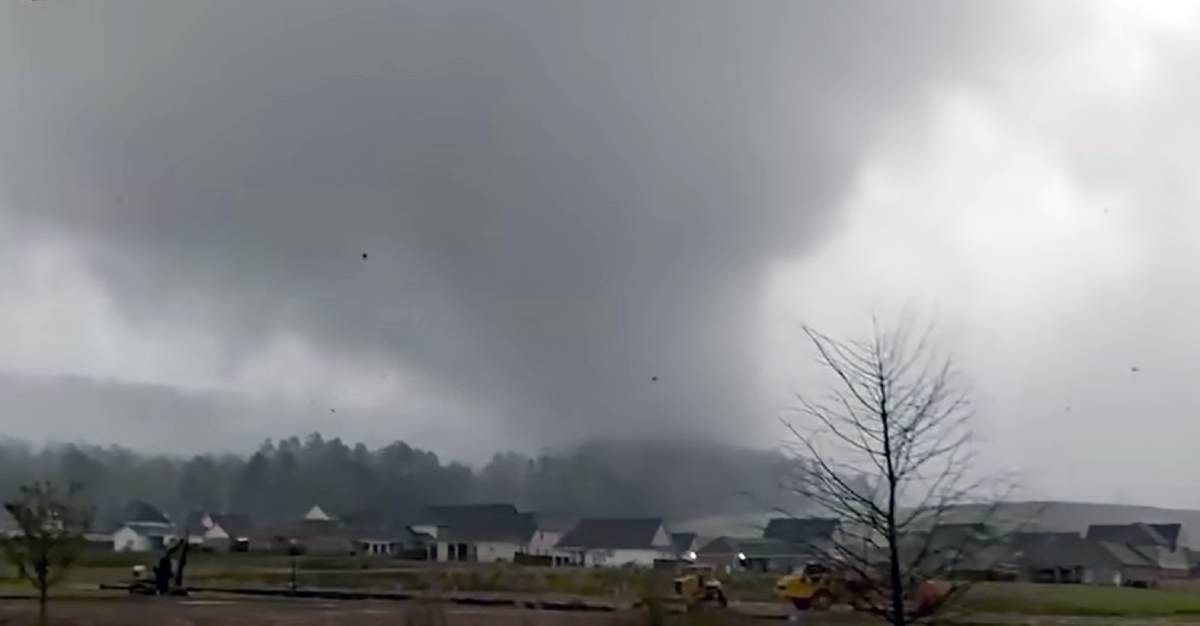 Više snažnih tornada poharalo Alabamu, petero mrtvih