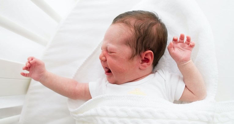 Bebama ne šteti ako ih ostavljate da plaču, pokazuje novo istraživanje