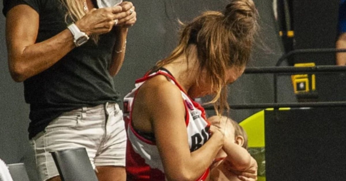 Košarkašica usred utakmice otišla dojiti bebu
