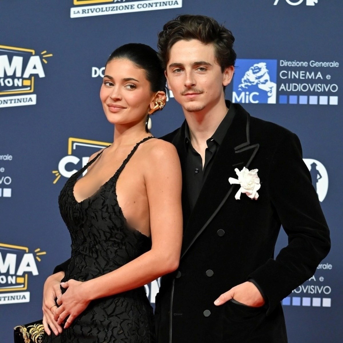Kylie Jenner i Timothée Chalamet su zaručeni? Njene naušnice potaknule šuškanja