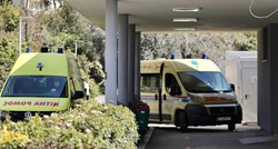 Prometna nesreća kod Trogira: Sudarili se auto i motor, vozač motora teško ozlijeđen