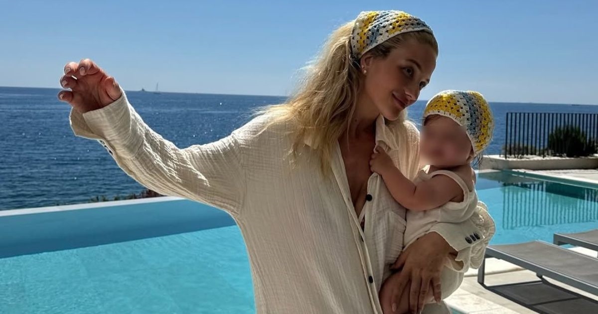 Izabel Kovačić objavila fotografije s kćeri Lunom: "Najslađi muffin na svijetu"