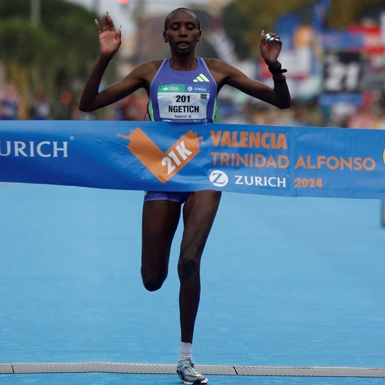 Kenijka Ngetich postala prva atletičarka koja je 10 km istrčala za manje od 30 minuta