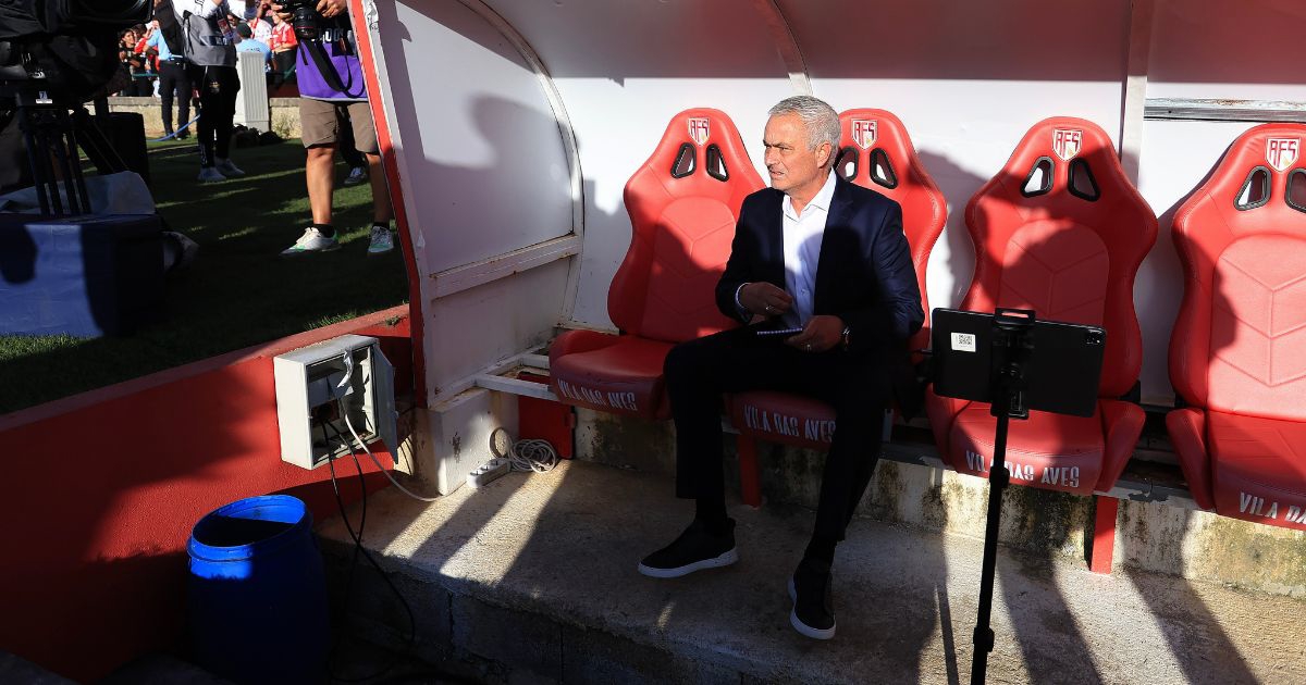 Mourinho: Da sam ostao kod kuće do kraja sezone, zaradio bih više nego u Benfici