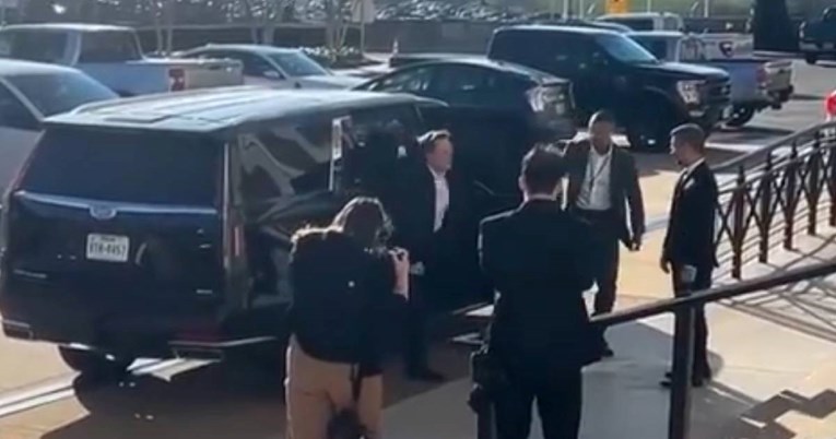 Musk stigao u Pentagon: "Treba kazneno goniti osoblje koje je pričalo s novinarima"