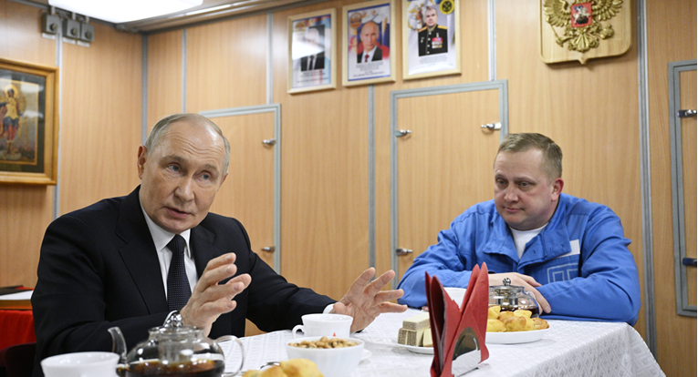 Putin: Ukrajina bi mogla biti stavljena pod privremenu upravu