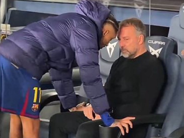 Pogledajte kako Raphinha tješi Flicka koji je na rubu suza