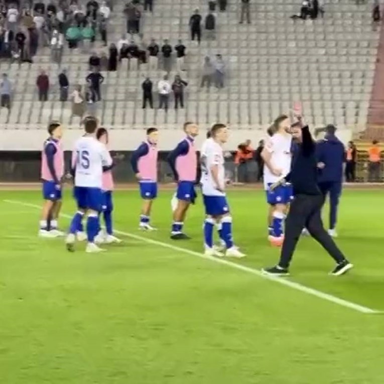 Pogledajte kako je Torcida dočekala hajdukovce nakon Jadranskog derbija