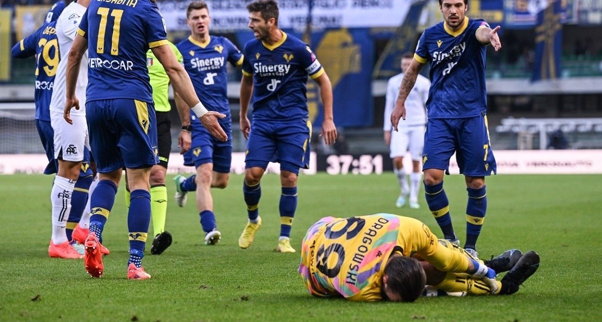 UZNEMIRUJUĆE Golman Poljske slomio nogu i otpao s SP-a