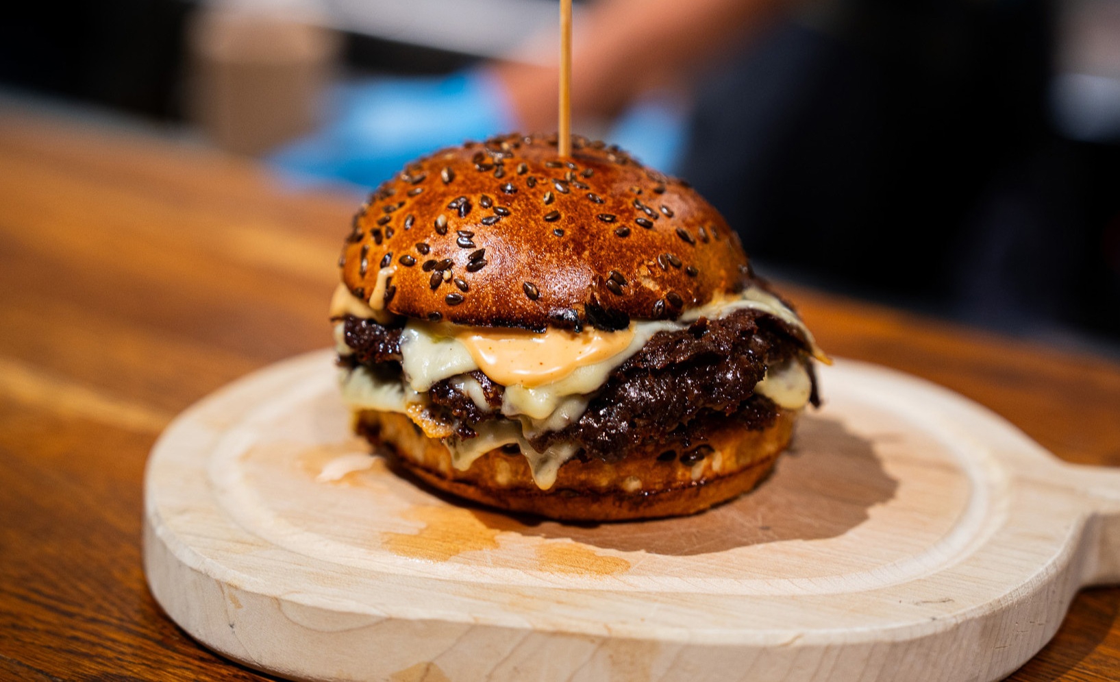 FOTO I VIDEO Probali smo novi hit burger